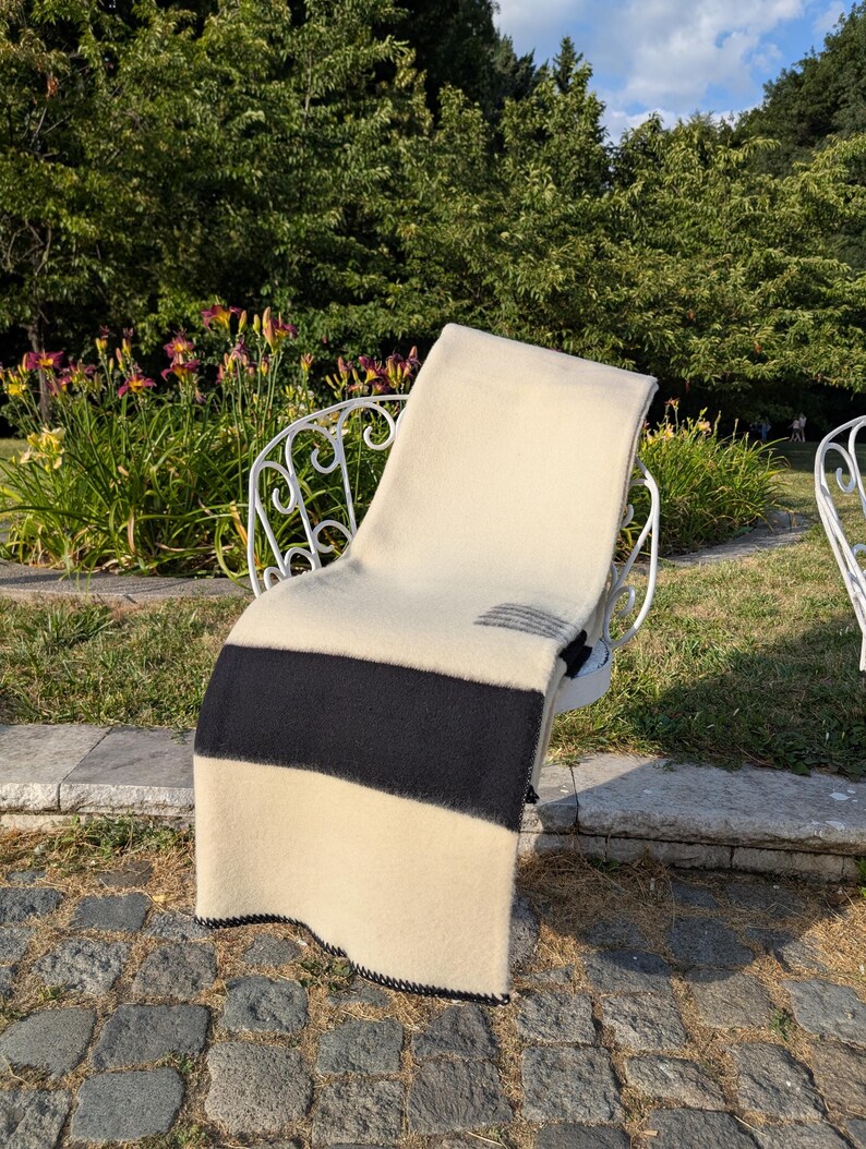 Manta de lana orgánica para acampar, manta minimalista de lujo, manta de cama de invierno imagen 11