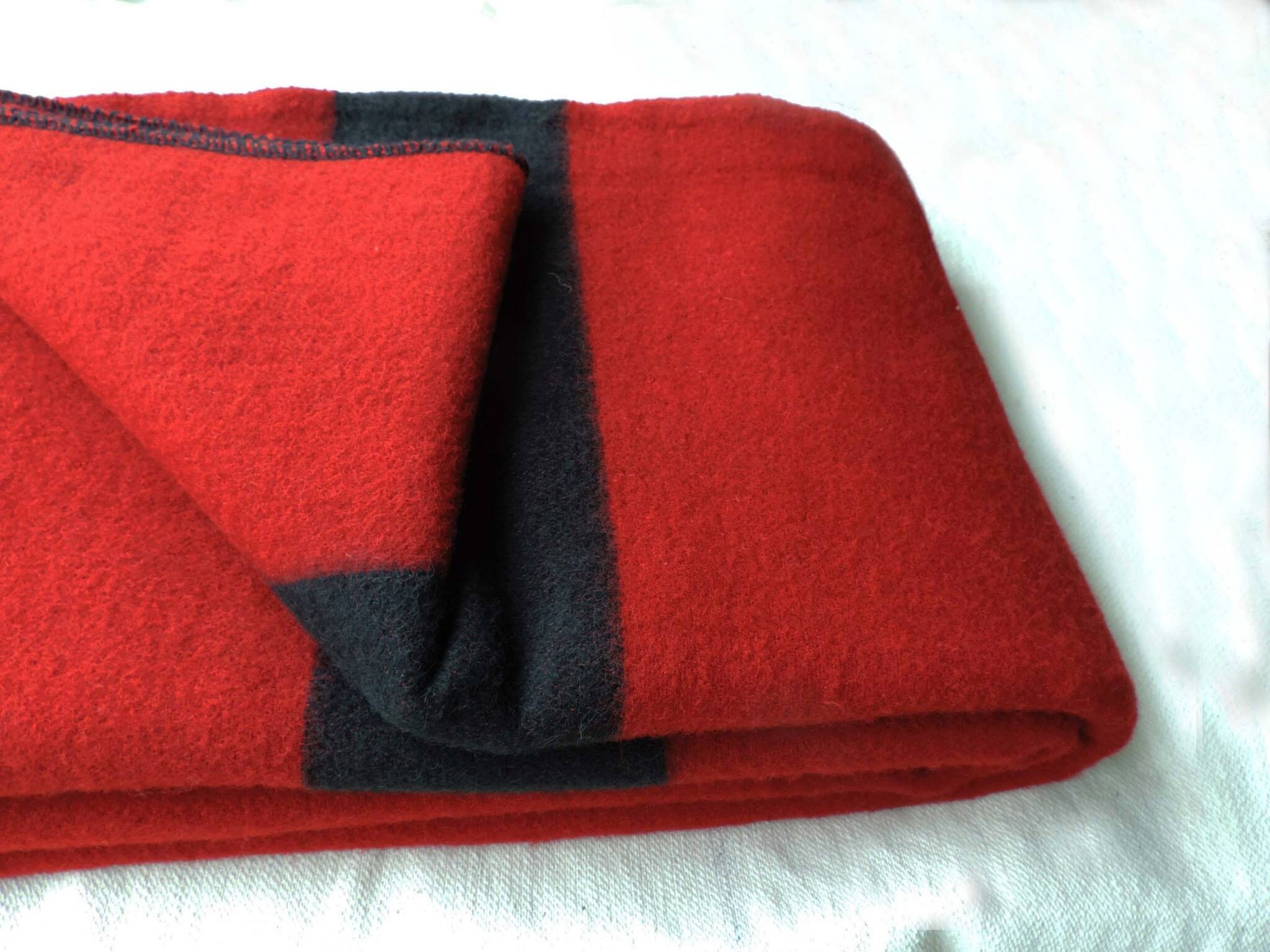 Red Hudsons Bay Heavy Wool Blanket, Point Blanket, Replica, Pioneer