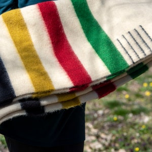 Sale Hudson Bay Blanket, Point Blanket, Replica, Warm Thick Stripes Blanket, Wool Blanket, Canada Heritage Blanket, Hudson Bay Point Blanket Bestseller Bride Wedding Native American Navajo Metis Mountain Man Capote coat Ethnic Tribe Christmas gift