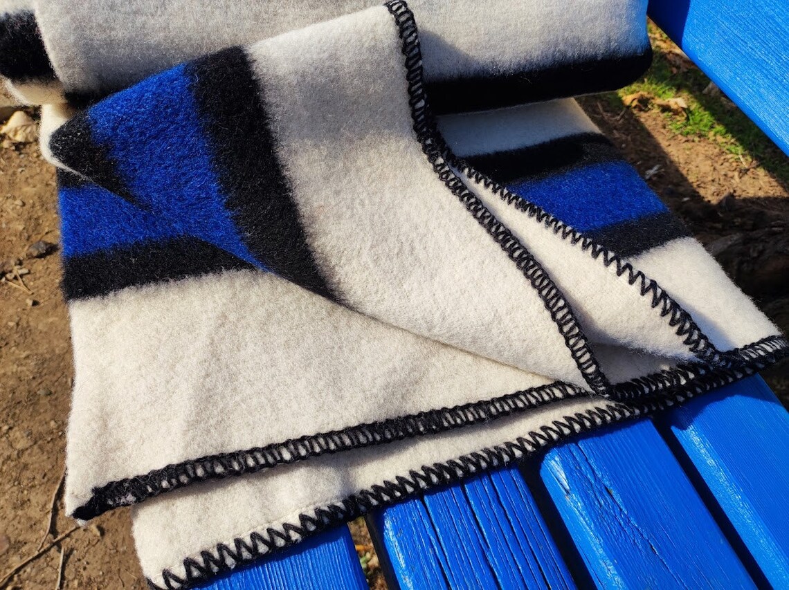 Hudsons Bay Blanket Point Blanket American Trapper Pioneer Etsy