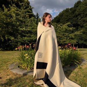 Manta de lana orgánica para acampar, manta minimalista de lujo, manta de cama de invierno imagen 7