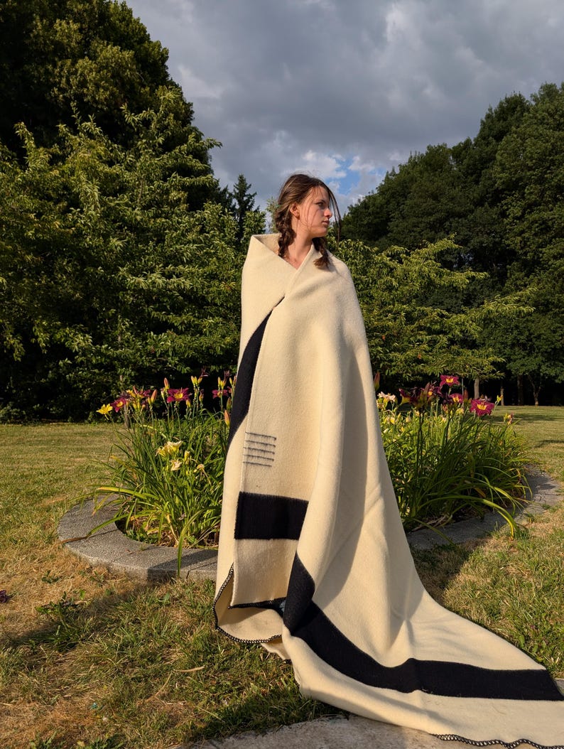 Manta de lana orgánica para acampar, manta minimalista de lujo, manta de cama de invierno imagen 7