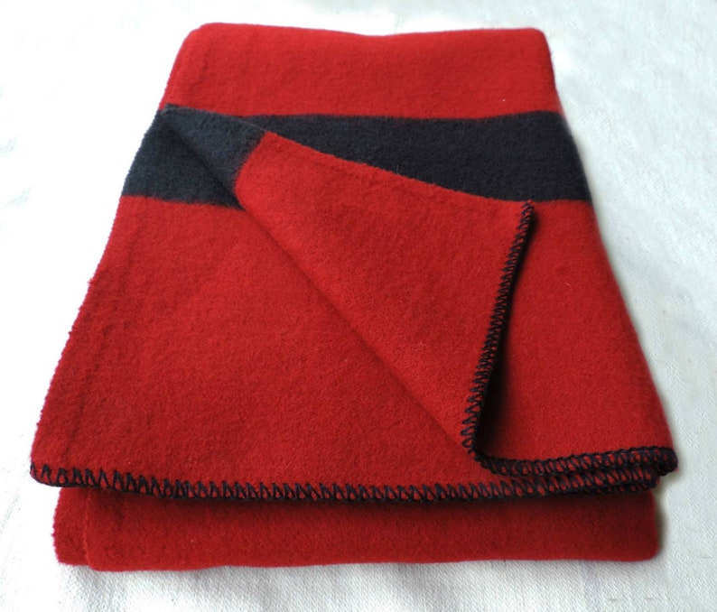 Red Hudsons Bay Heavy Wool Blanket, Point Blanket, Replica, Pioneer