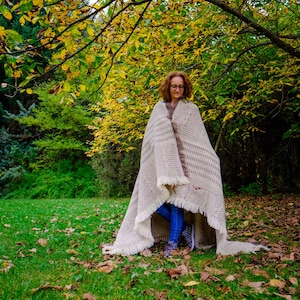 Soft thick warm 100% Wool Winter Blanket Queen Size Handwoven Organic Heavy Wool Throw Plaid, Cozy Soft Warm Bedroom, Raw Undyed Lambswool