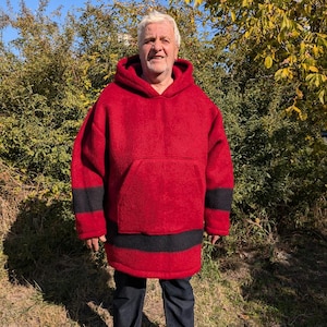 Hoodie met rode wollen deken: Bushcraft-anorak, shirt Mountain Man