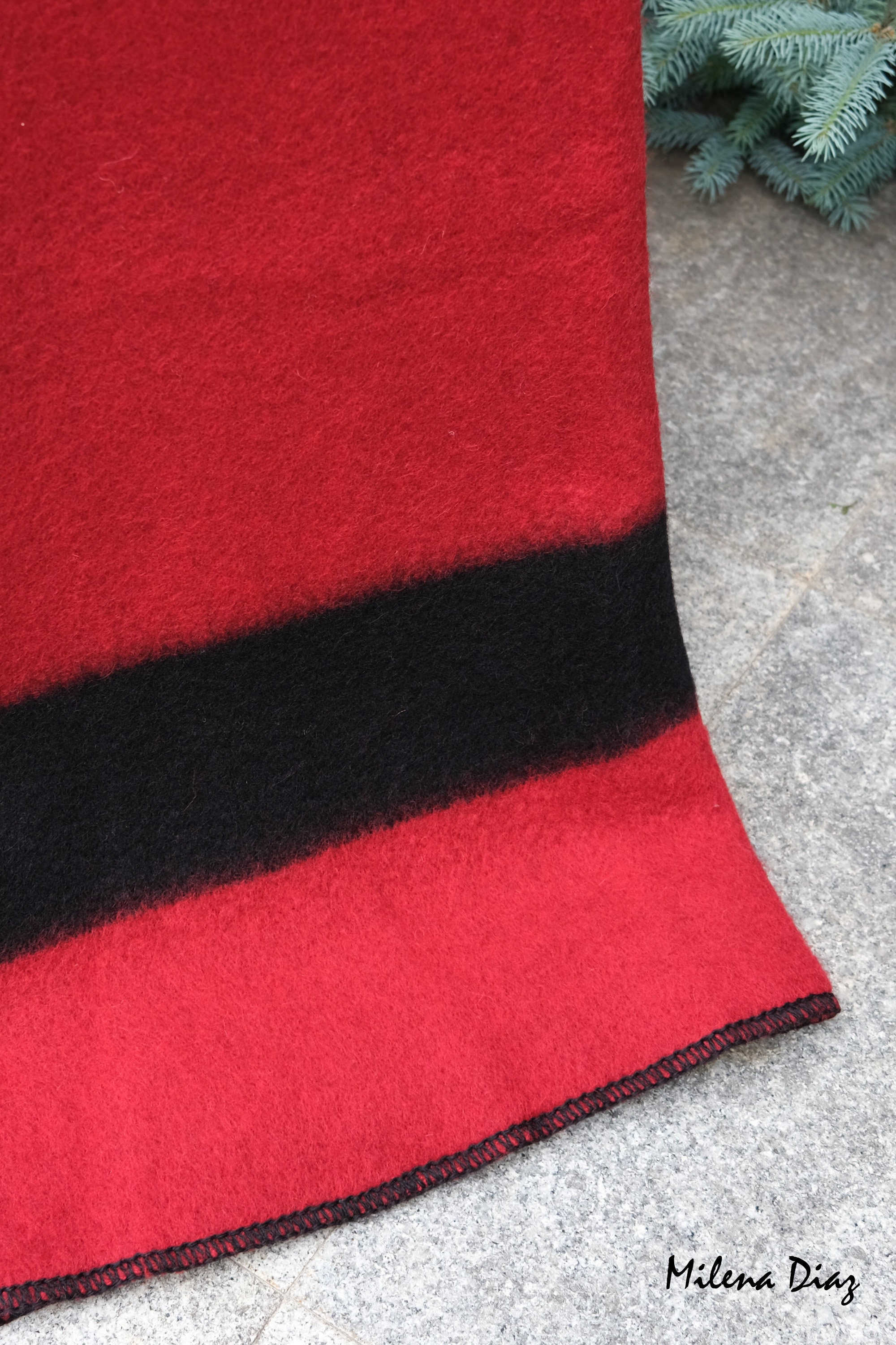 Red Hudsons Bay Heavy Wool Blanket, Point Blanket, Replica, Pioneer