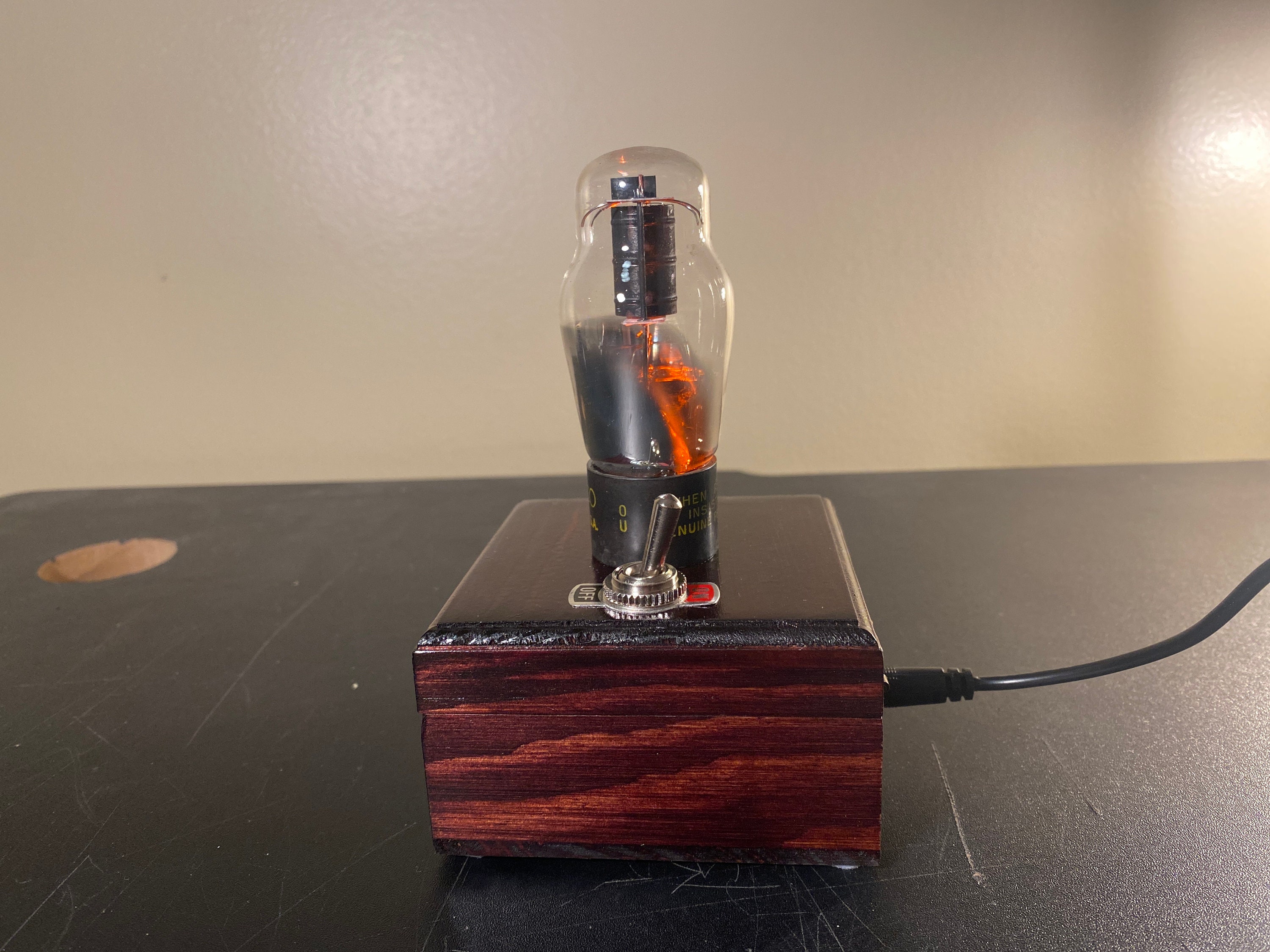 Philco Vacuum Tube Night Light / Accent Light With Mahogany Color Wood