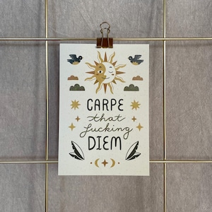 Postkarte »Carpe That Fucking Diem« | A6 Kunstdruck | 300g Recyclingpapier | frecher Spruch, Achtsamkeit