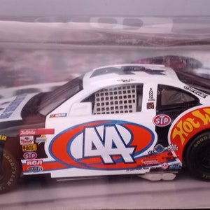 Vintage 1997 Hot Wheels Pro Racing NASCAR  Kyle Petty 1:24 Blues Brothers 2000 NIB NRFB