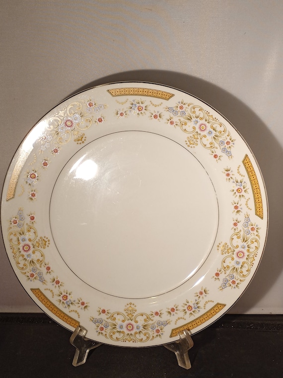 Vintage Signature Collection, Coronet 117 Select Fine China 10