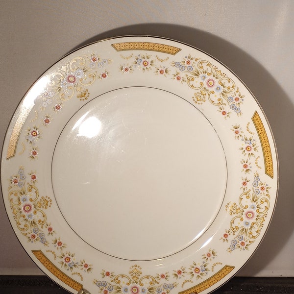 Vintage Signature Collection, Coronet 117 Select Fine China 10 Inch Dinner Plate, Made in Japan