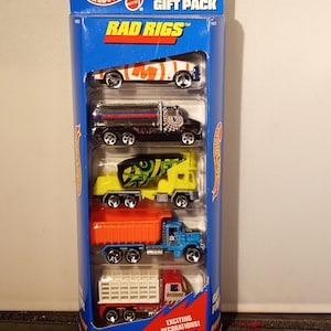 Vintage 1997 Hot Wheels &quot;Rad Rigs&quot; 5 Car Gift Pack #18832 NIB NRFB