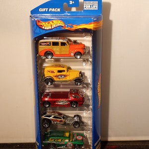 Vintage 2000 Hot Wheels &quot;SKATEBOARDERS&quot; 5 Car Gift Pack #50036 NIB NRFB