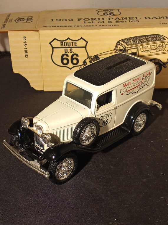 Vintage 1991 Route 66 Main Street USA 1932 FORD Panel Truck Bank