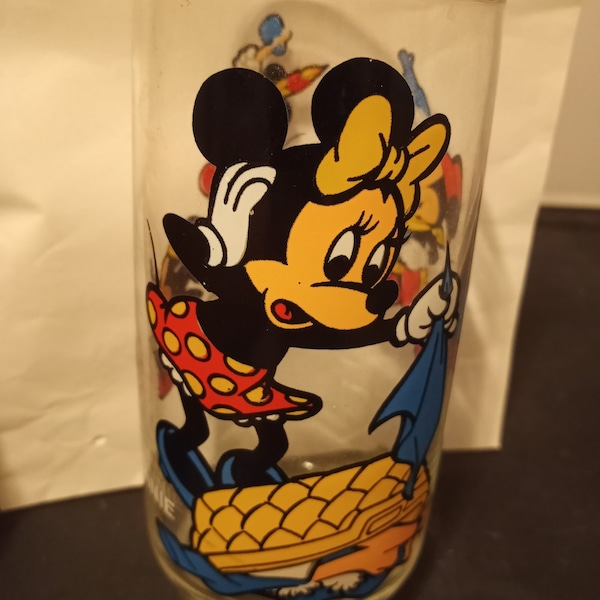 Vintage 1978  Pepsi Walt Disney Collector Series Glass-Minnie Mouse CowBoys & Indians