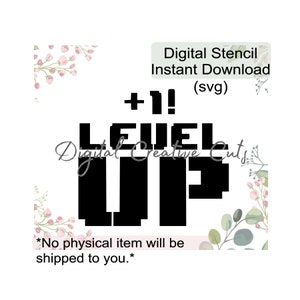 Może przedstawiać: Czarno-biały cyfrowy wzór szablonu z tekstem " +1! LEVEL UP ". Wzór jest w pikselowym stylu, przypominającym grę wideo.