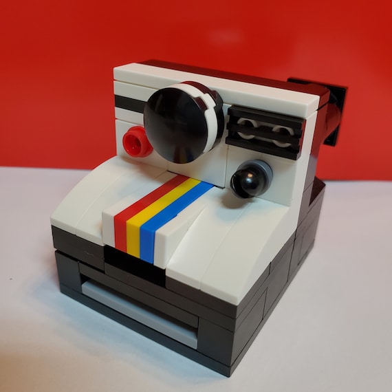 Esta cámara Polaroid hecha con piezas de Lego ¡enamora instantáneamente! –  PuroDiseño