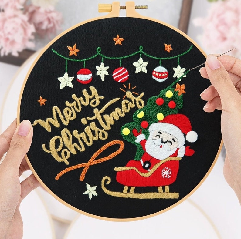 Kit de Broderie complet spécial Noël DIY Broderie fil, Patron et Instructions pour Débutants, Père Noël idée déco cadeau.livraison offerte image 1