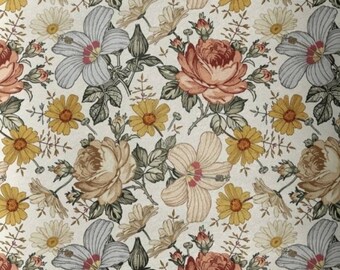 Premium cotton fabric with "bouquet of flowers" pattern by 50cm, 2 widths to choose from 80cm or 160 cm. Free delivery.