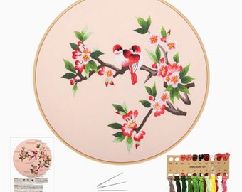 Complete Bird Embroidery Kit (Embroidery Circle + thread + Pattern + fabric + Needles + Instructions for Beginners DIY gift idea. Free delivery