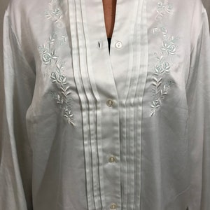 A0003/   Vintage Oscar de la Renta  Nightshirt  , SZ M