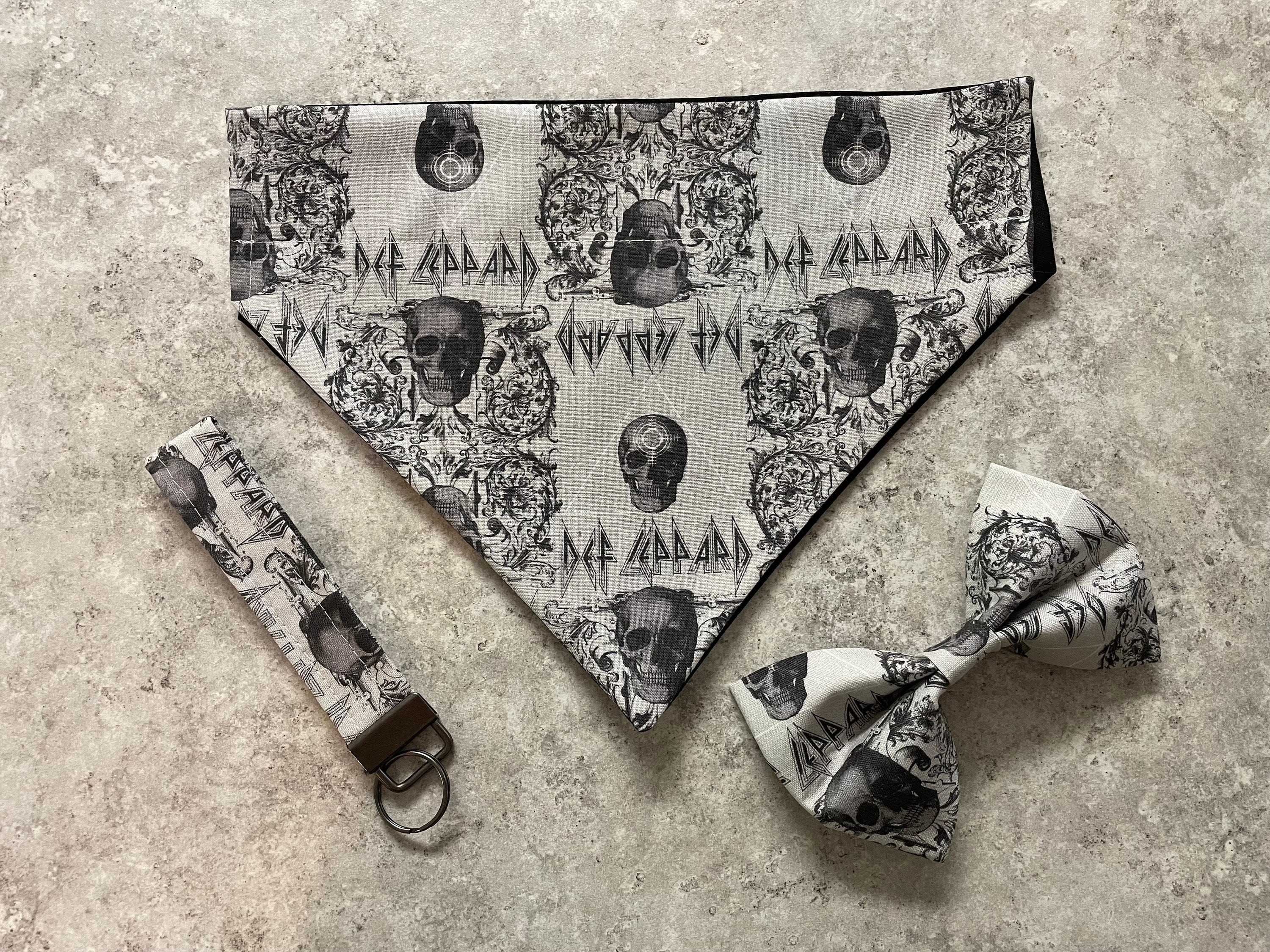 Bandana / Mouchoir Def Leppard – Bleu – Rock Band Officiel – Accessoire Vintage