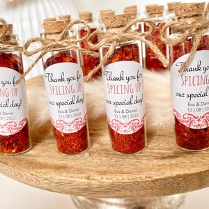 Wedding guest gift chili flakes | Favors for wedding guests | personalized party favors | Guest gift for men