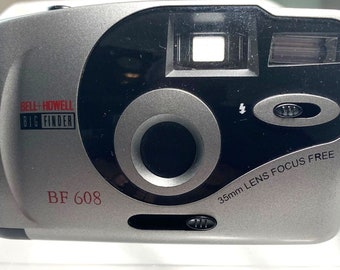 Bell & Howell Big Finder BF 608 Câmera de filme aponte e dispare com lente de 35 mm e foco grátis