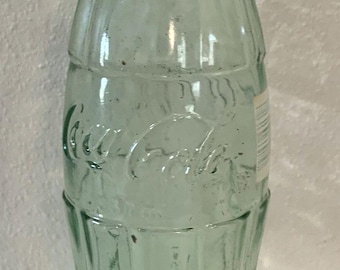 Botella antigua de Coca-Cola Hobble Skirt de Chattanooga, Tennessee, de vidrio verde, 1938-1951.