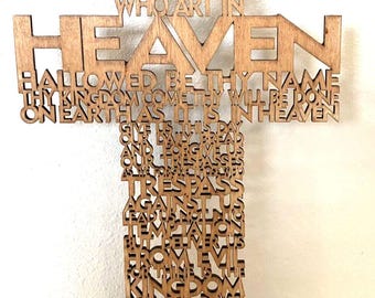 Placa recortada con el Padre Nuestro hecha a mano en madera como regalo para las fiestas. Hecha a pedido