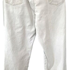 Pantalones vaqueros Wrangler 13MWZTN para hombre, talla 36x30, color beige tostado, corte vaquero, estilo western desgastado. imagen 3