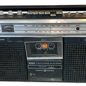 General Electric Modell 3-5251A AM/FM Stereo Kassettenrekorder VTG Ghettoblaster 70-80er Jahre