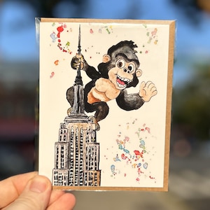 Lil Kong - Tarjeta de felicitación hecha a mano / Tarjeta de Nueva York / Arte de la ciudad de Nueva York / Ilustración hecha a mano / Tarjeta en blanco / Ilustración de Nueva York / Regalo de Nueva York