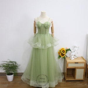 Green Prom Ball Gown,Spaghetti Straps Evening Dress,Sleeveless Bridal Gown,Fairy Quinceañera Gown,Green Tulle Graduation Dress, Floor Length