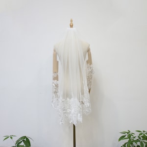 Floral Lace Wedding Veil, Butterfly Forest Wedding Veil, Short Fingertip Veil, Boho Lace Bridal Veil, Elbow Veil, One Tier Veil with Comb
