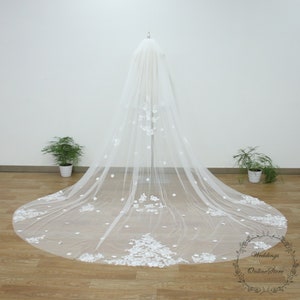 Floral Applique Wedding Veil, Scattered 3D Flower Veil, Blusher Veil with Comb, Cathedral Veil, Chapel Veil, Double Tier Boho Bridal Veil