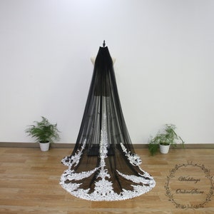 Gothic Wedding Veil, Floral Applique Veil, Black Tulle White Lace Chapel Veil, Single Tier Veil with Comb, Cathedral Veil, Boho Bridal Veil