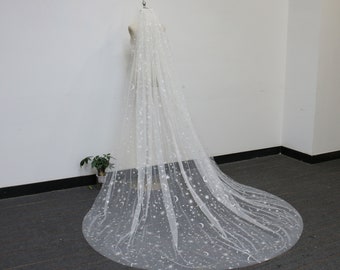 Sparkly Star Moon Glitter Veil, Scattered Pearl Chapel Veil, Sparkly Wedding Veil, Boho Wedding Veil, Cathedral Veil, 1 Tier Veil with Comb