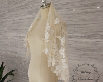 Champagne Lace Applique Bridal Veil, Short Wedding Veil, Elbow Length Veil, Vintage Veil, Custom Single Tier Veil, Elegant Wedding Veil