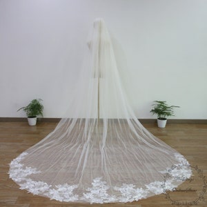 Soft Lace Veil, Floral Veil, Cathedral Veil, Ivory Wedding Veil, Chapel Veil, Fingertip Veil, Single Tier Veil with Comb, Elegant Veil