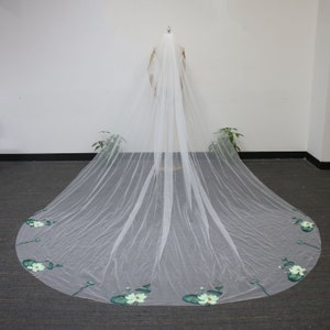 Floral Bridal Wedding Veil, Green Lotus Bridal Veil, Ivory Cathedral Veil, Elegant Beach Wedding Veil, Custom Veil, 1 Tier Veil with Comb