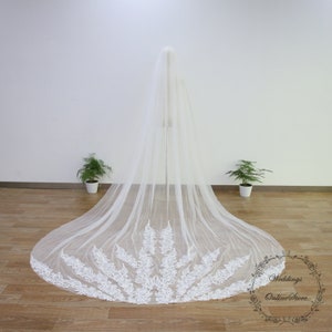 Floral Veil, Long Cathedral Veil, Flower Leaf Lace Veil, Soft Tulle Veil, Ivory Veil, Chapel Veil, Single Tier Veil with Comb,Fingertip Veil