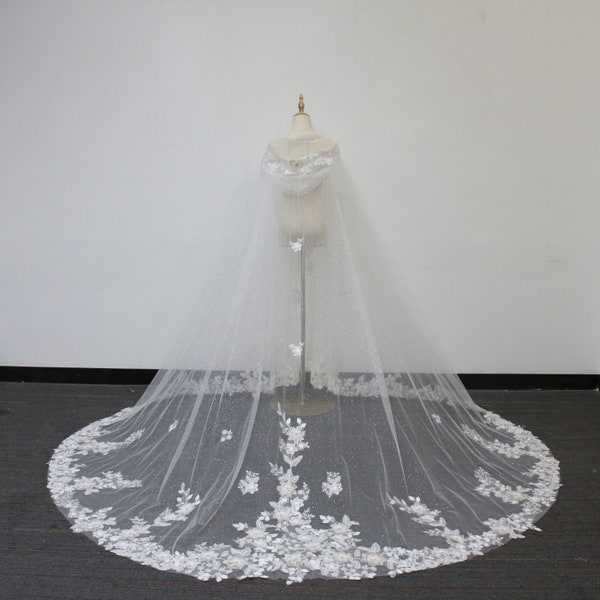 Lace Edge Hooded Cape Veil, Floral Wedding Cape, Sparkly Tulle Wedding Veil, Stunning Bridal Veil, Elegant Chapel Veil, Retro Cathedral Veil