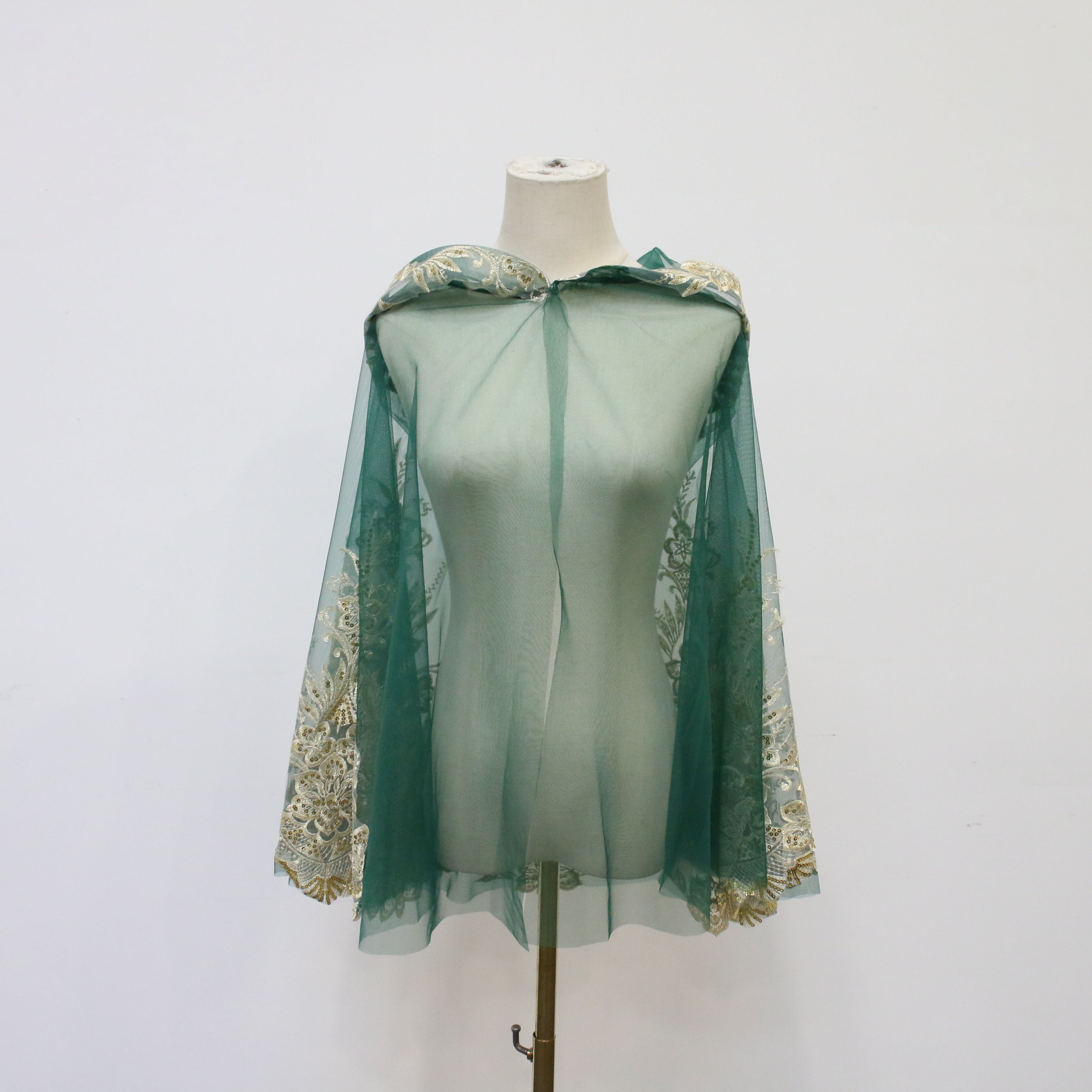 最旬ダウン Short Vintage Bridal Hooded Applique Gold Cape, Tulle Green パンツ