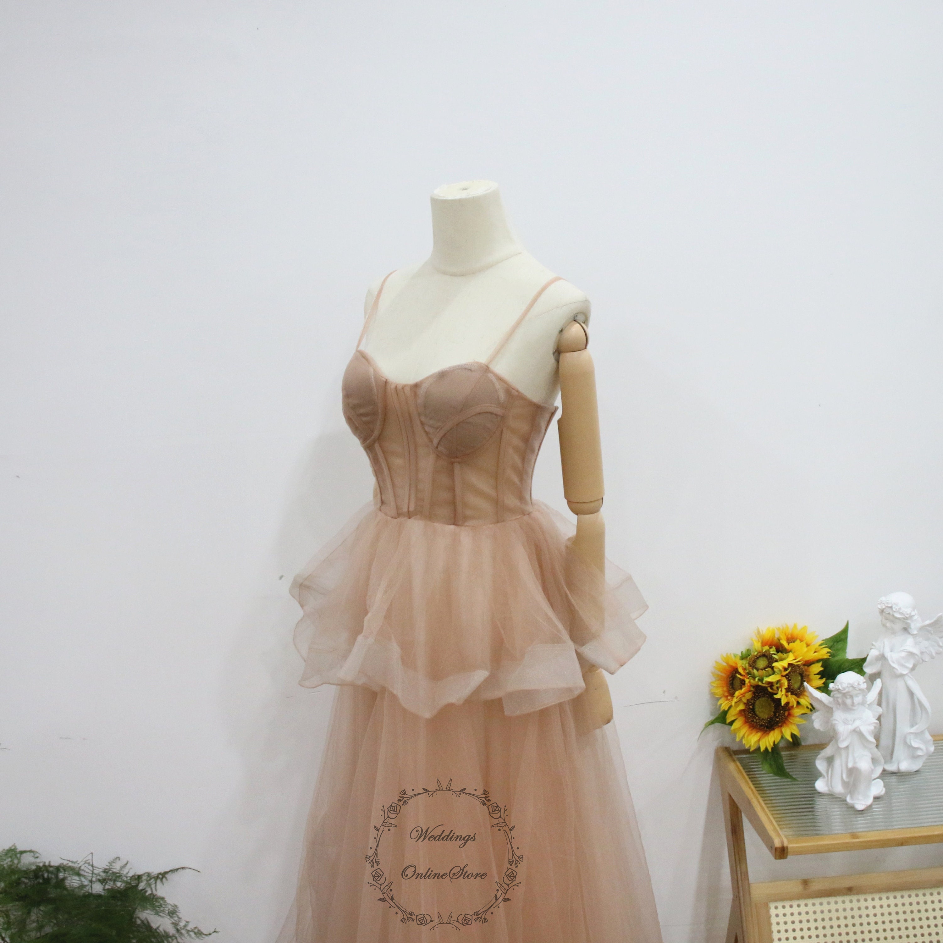 Brown Corset Prom Dress, Spaghetti Straps Party Dress, Minimalist Evening Gown, Sleeveless Bridesmaid Gown,Tulle Graduation Gown,Tiered Gown