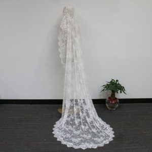 Vintage Floral Lace Mantilla Veil, Eyelash Lace Edge Wedding Veil, Ivory Chapel Veil, Elegant Lace Wedding Veil, 1 Tier Veil with Hair Pin