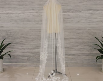 3D Flower Lace Applique Bridal Veil, Elegante Pearl Wedding Veil, Ivory Floor Length Veil, Vintage Veil, Custom Size / Color, Made to Order