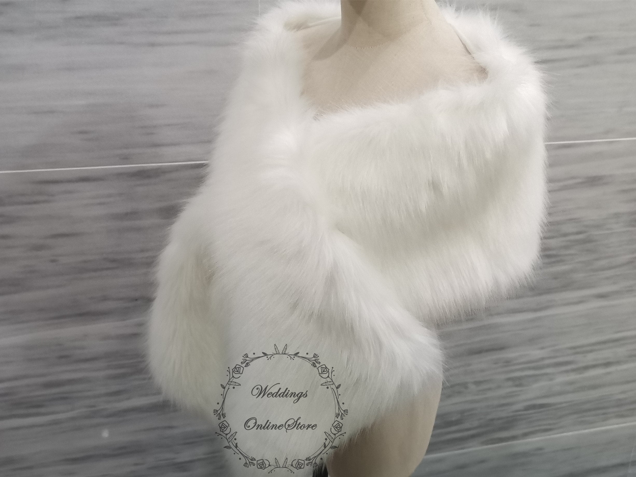 treat ürself  Bunny curly fur coat white Treat Ürself Bunny curly fur cort white