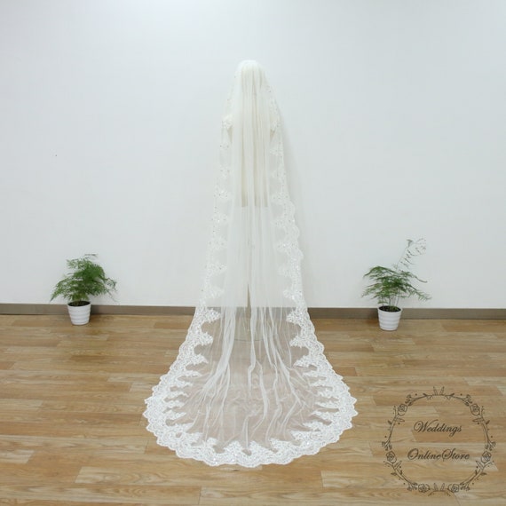 White/Ivory Elbow Length Wedding Veil With Rhinestone Edge & Comb – Bridal Lace Net Veil, New With Tags
