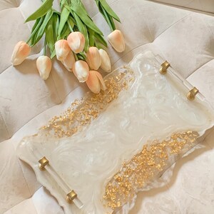 Resin tray | white and gold resin tray | handmade tray | Christmas gift | home decor | Christmas tray | food tray | perfume tray